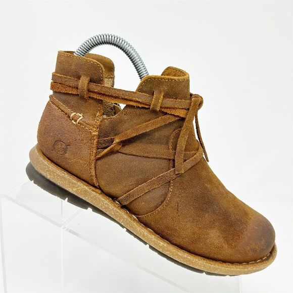 Born Women's Brown Leather Scrappy Flat Ankle Booties Size 6 Distressed Zip - Picture 1 of 15